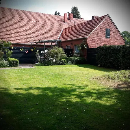 Twisterhof, Anna, Sustrum